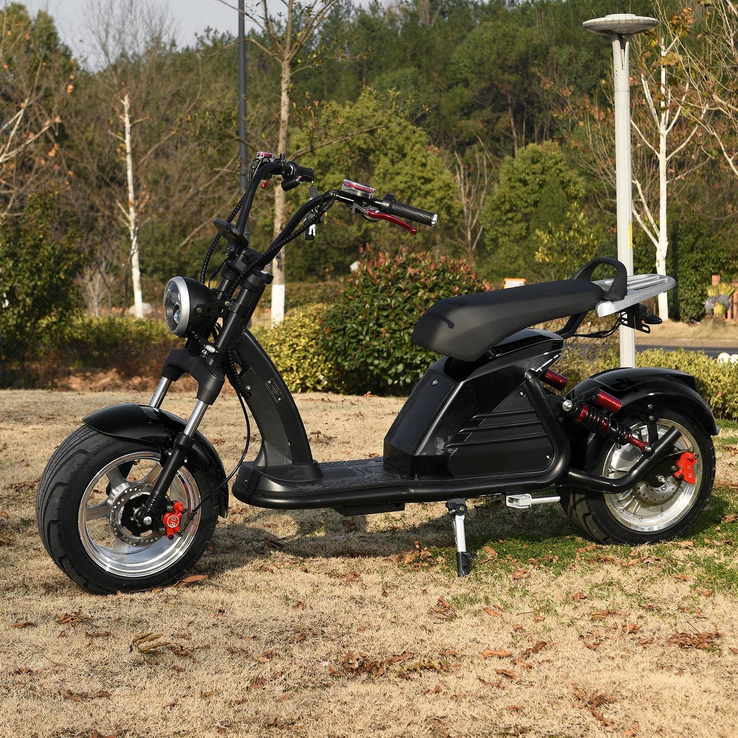 70KM/H Max Speed 3000W Motor Range 50-70KM Black City Coco Electric Scooter