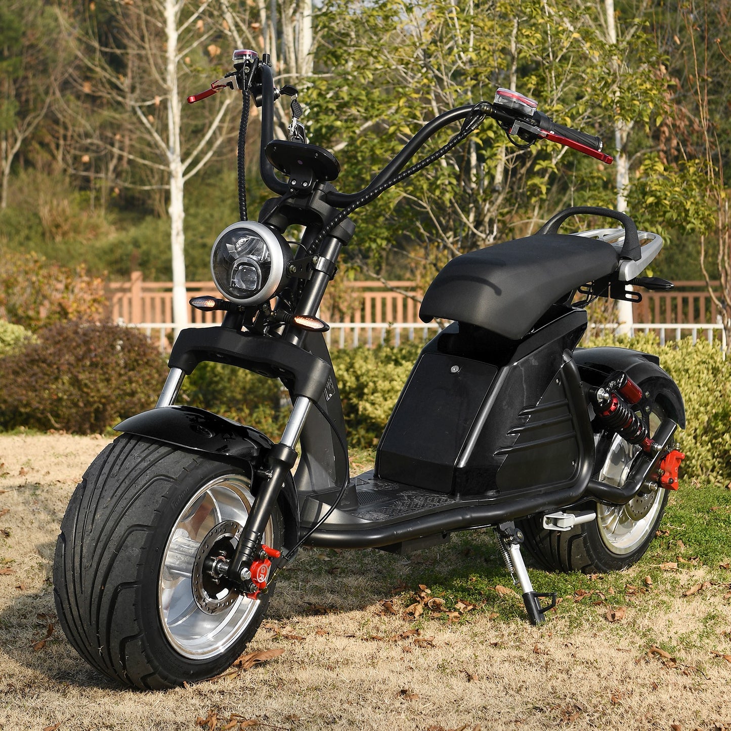 70KM/H Max Speed 3000W Motor Range 50-70KM Black City Coco Electric Scooter