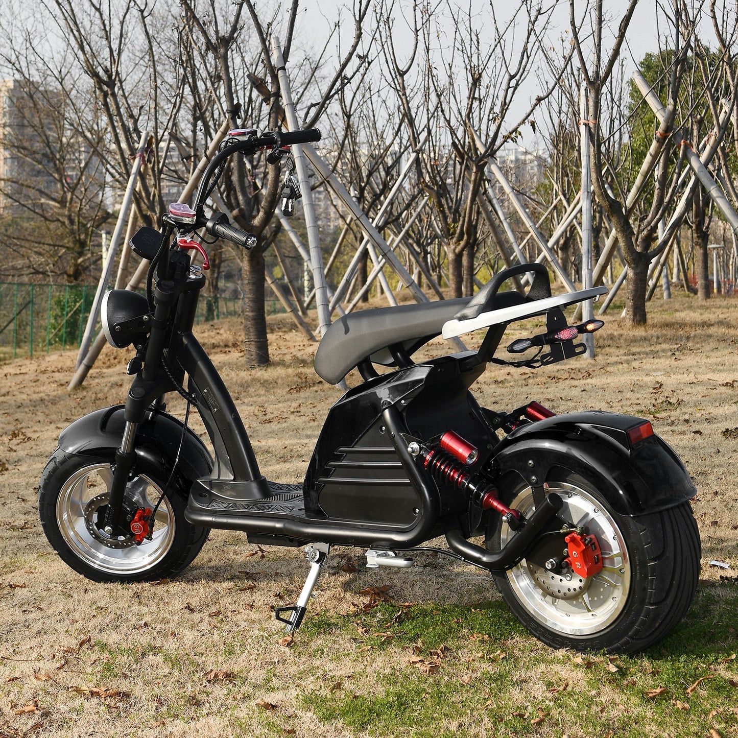 70KM/H Max Speed 3000W Motor Range 50-70KM Black City Coco Electric Scooter
