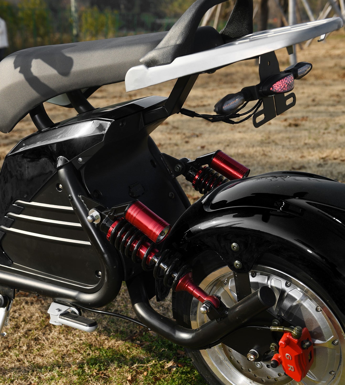 70KM/H Max Speed 3000W Motor Range 50-70KM Black City Coco Electric Scooter