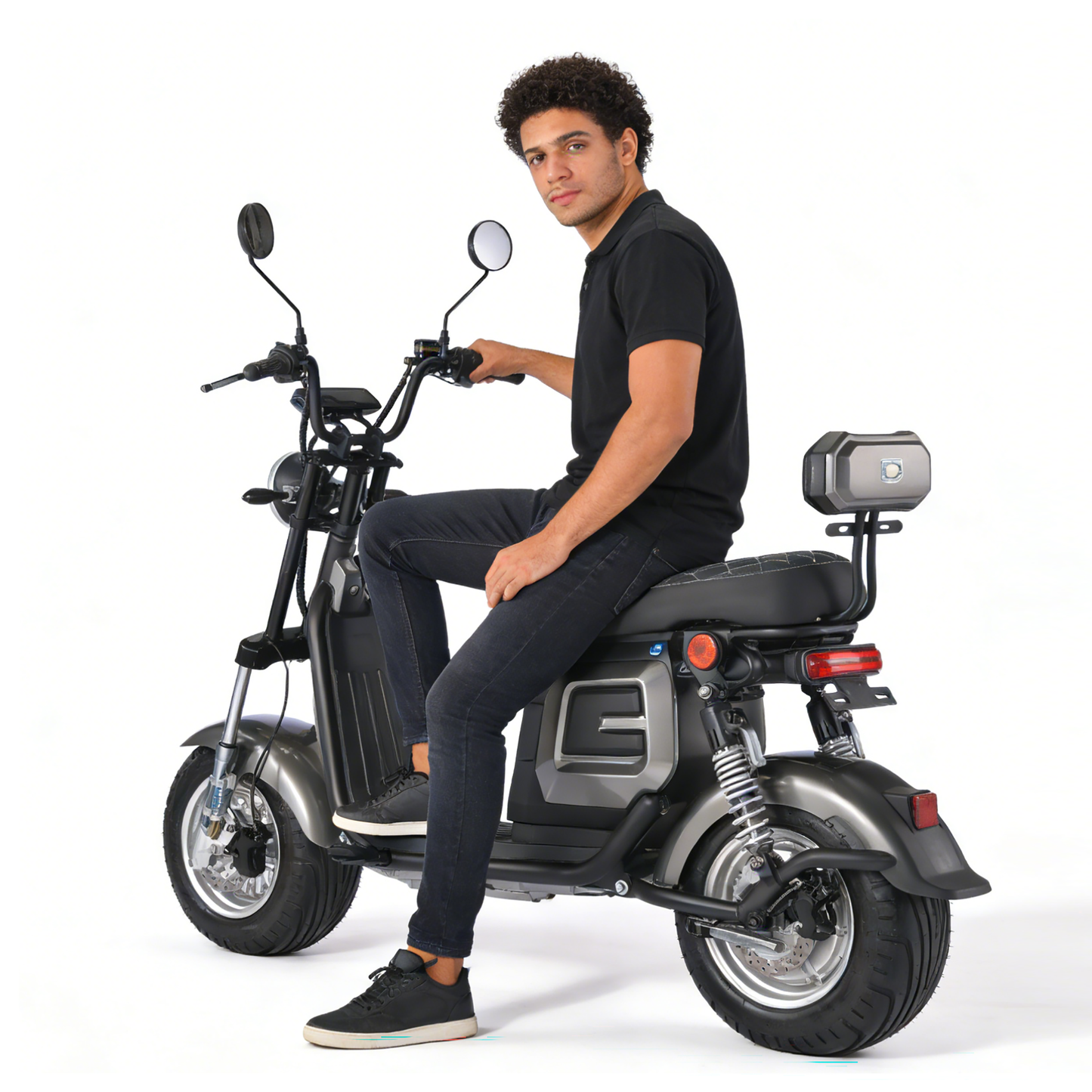 Scooter elétrica que atende às normas de trânsito brasileiras 32KM/H